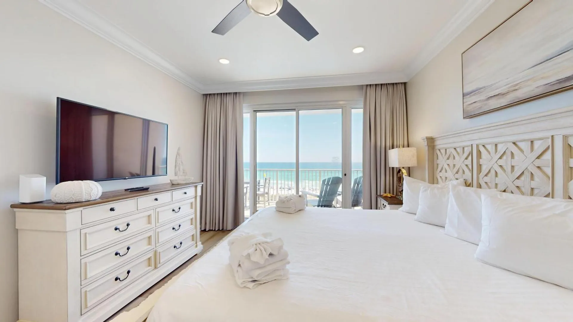 Tides 0405 Vila Destin